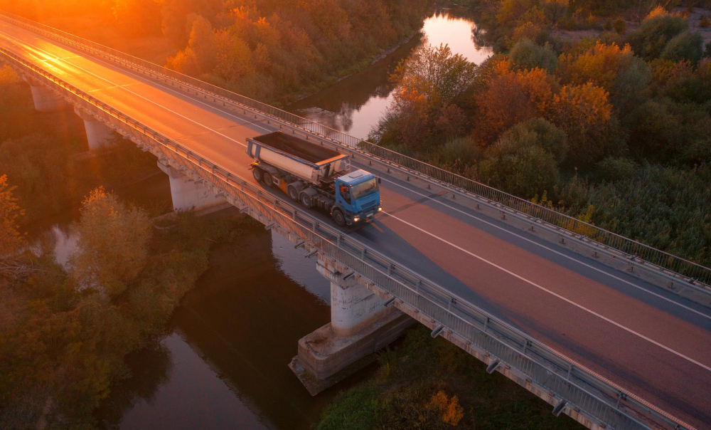 Wpływ ciężarówek na środowisko naturalne: Jak go zminimalizować?